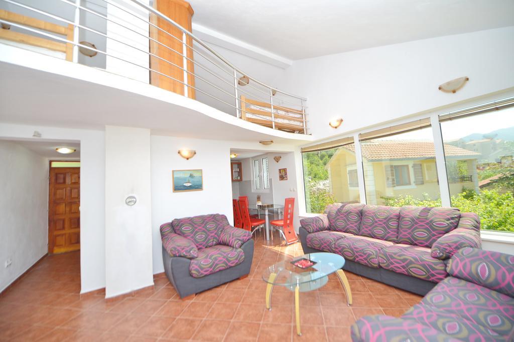 Apartments Risan Esterno foto